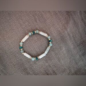 Francesca Collections Children’s Mint Green beaded bracelet, small